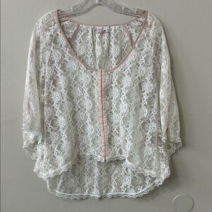 Wink Lace Enzo Shrug Blouse Sz M
